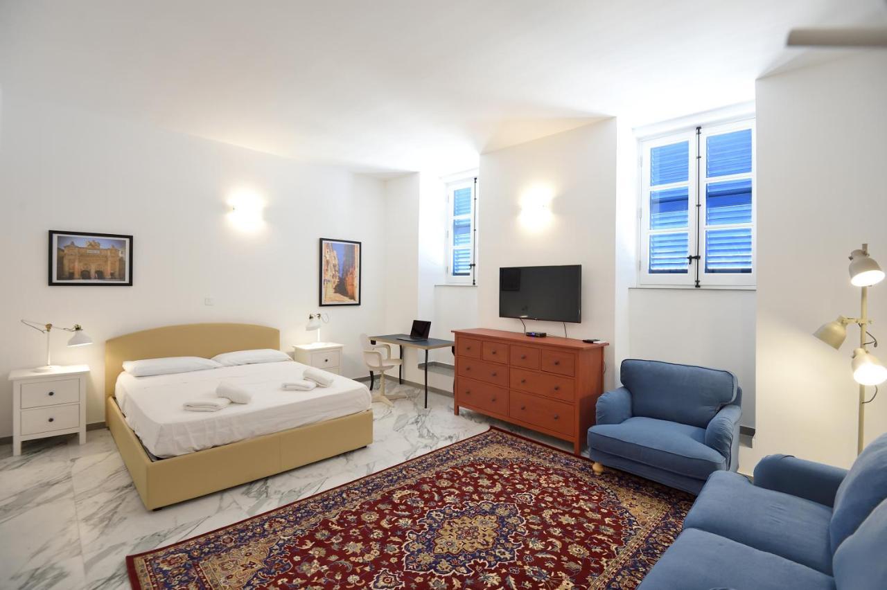 Grand Harbour Apartments Floriana Eksteriør bilde